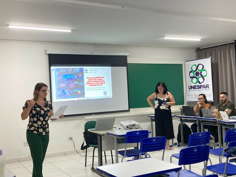 Curso de Letras Inglês realiza 8º Seminário de Pesquisas