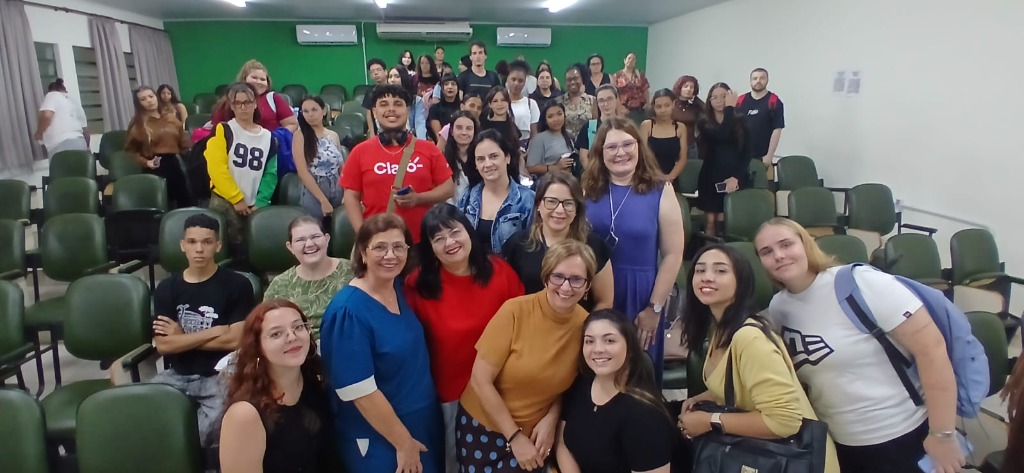 EVENTO MULHERES NA UNIVERSIDADE2 - Claudia.Pontara - Unespar Apucarana.jfif
