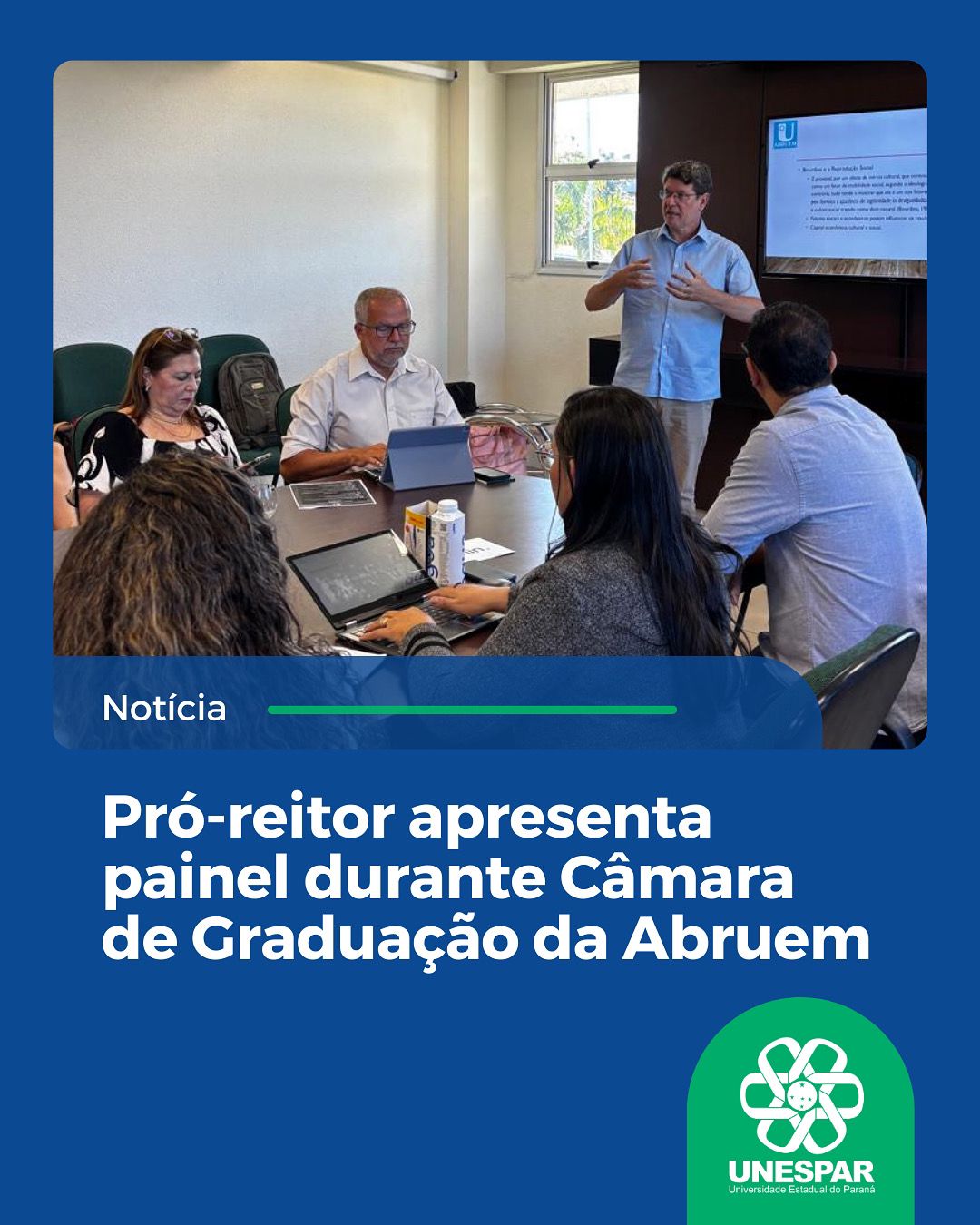 Pró-reitor apresenta painel durante Câmara de Graduação da Abruem